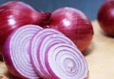 6 فوائد صحية مهمة لتناول البصل النيئ.. ما هي؟