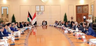 أخبار اليمن : الحكومة تشيد ببطولات القوات المسلحة