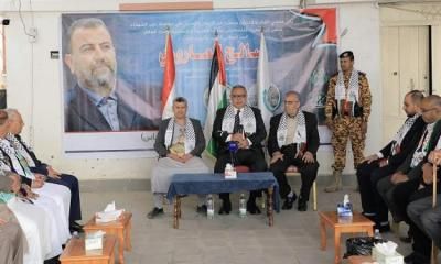 أخبار اليمن : بن حبتور يُقدّم واجب العزاء لمكتب حماس باستشهاد العاروري