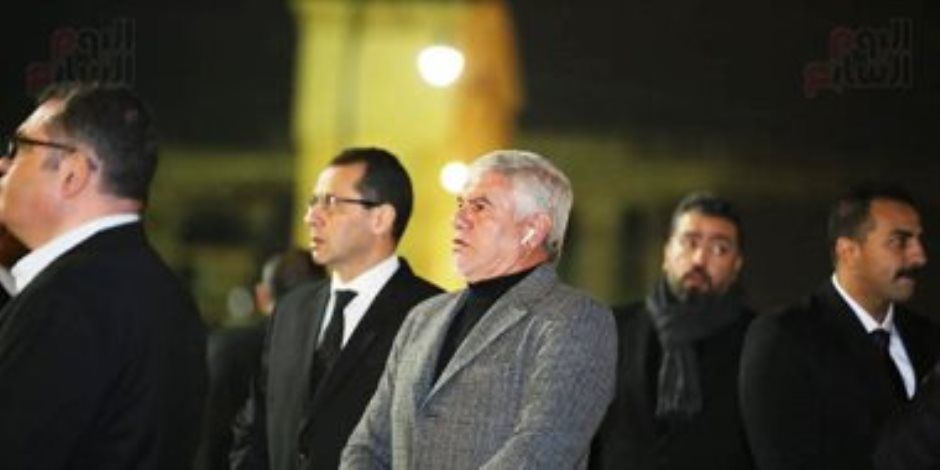 رموز الرياضة والمجتمع يتوافدون على عزاء العامري فاروق