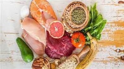 بعد سن الأربعين.. 5 أطعمة خارقة لصحة المرأة