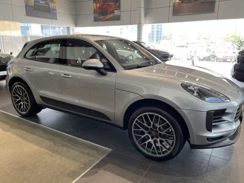 أول سيارة ‎SUV‎ كهربائية بالكامل من بورشه