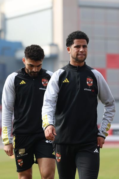 الأهلى يحتفل بمشاركة رضا سليم فى التدريبات الصباحية