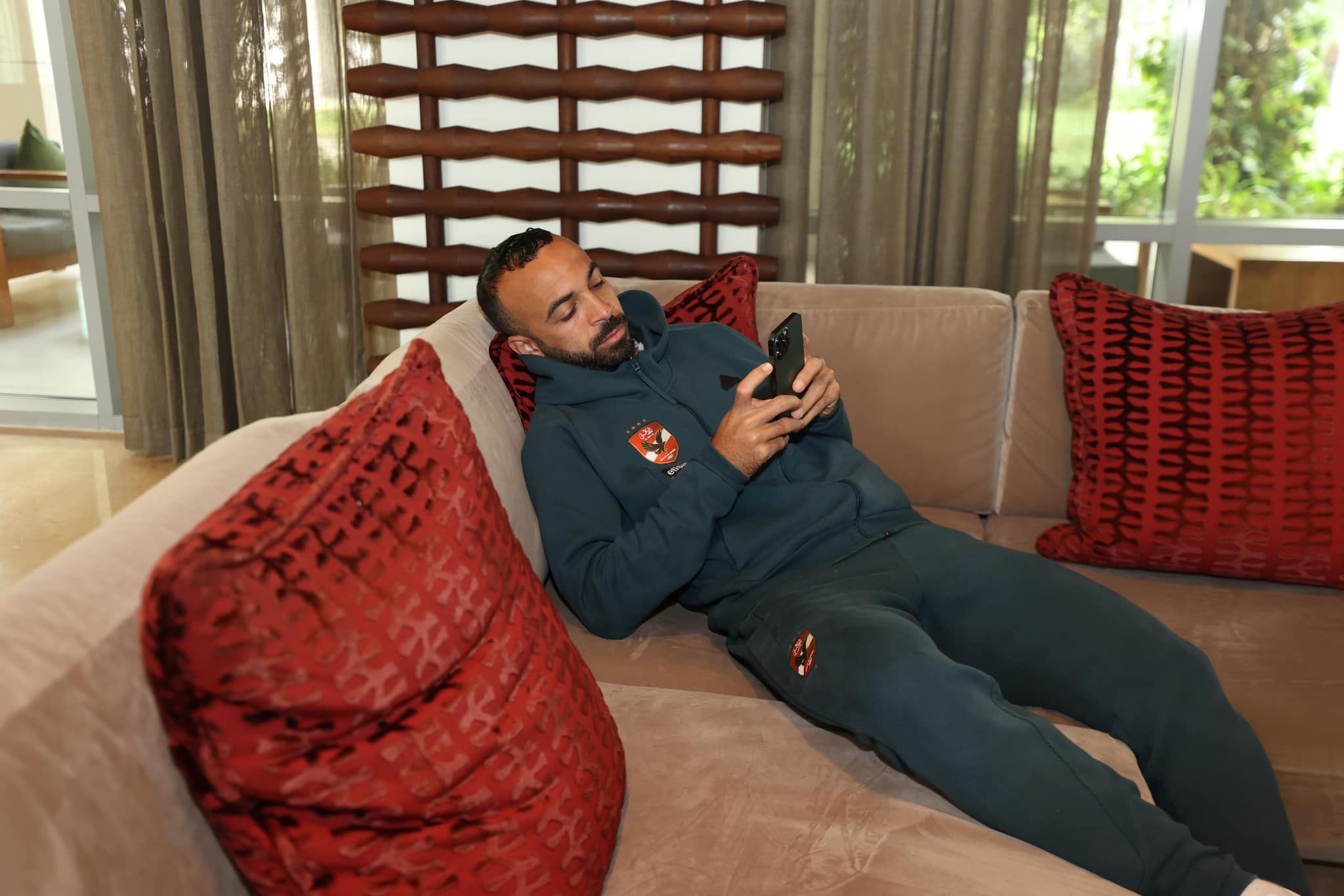 الأهلى ينهى أزمة تعطل الطائرة فى أكرا والبعثة تتحرك إلى كوماسى (صور)