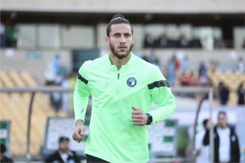 حبيبة إكرامي بإطلالة محتشمة.. زوجة رمضان صبحي تخطف الأنظار