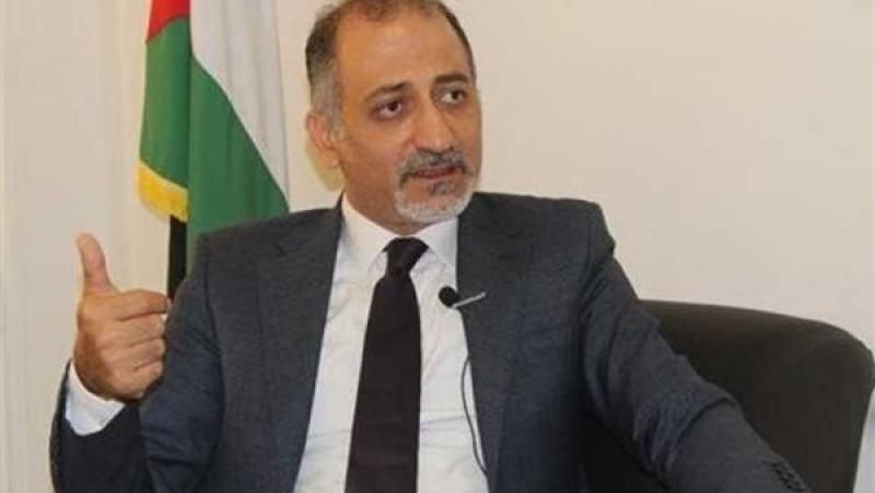 مندوب فلسطين بالجامعة العربية يسلم رسالة من عباس إلى الأمين العام