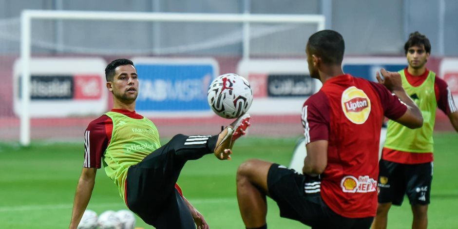 لاعبين فى قائمة الأهلى مهددين بالغياب عن نهائى الكأس.. رضا سليم أبرزهم  الكأس