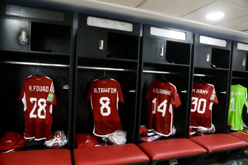 اتفرج | غرفة ملابس الأهلي قبل مواجهة الزمالك في نهائي كأس مصر