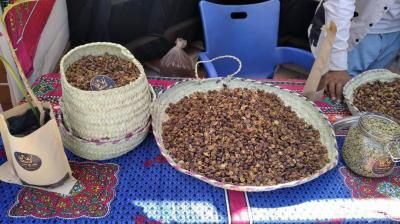 أخبار اليمن : البُنّ اليمني في يومه الوطني.. أجـور شحـن داخليـة مرتفعـة ونكهـات خارجيـة مضروبـة