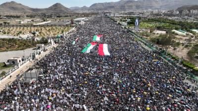 أخبار اليمن : طالبوا بتصعيد العمليات العسكرية.. حشد مليوني بصنعاء دعماً لغزة