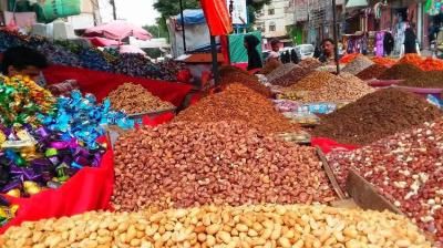 أخبار اليمن : المواصفات تحذر من التخزين السيئ للمكسرات