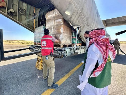 وصول الطائرة السعودية الـ45 لإغاثة متضرري غزة