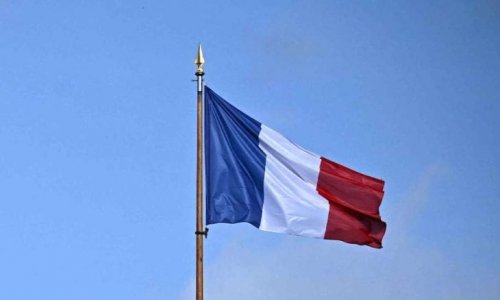 فرنسا تدعو رعاياها لمغادرة إيران