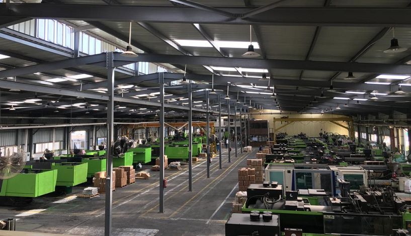 الحكومة تبدأ إجراءات طرح الأمل الشريف للبلاستيك