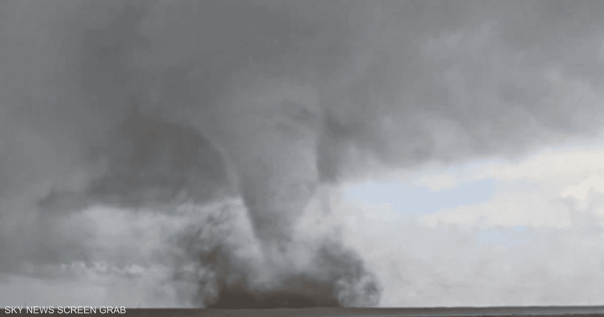 العالم اليوم - فيديو يرصد تحرك إعصار مخيف عبر ولاية أميركية