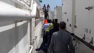 أخبار اليمن : فريق من الصليب الأحمر الدولي يزور طاقم "جلاكسي"