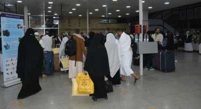 أخبار اليمن : 822 حاجاً غادروا مطار صنعاء لأداء المناسك