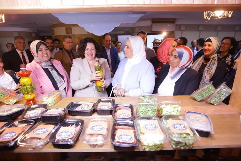 وزيرة التضامن تشهد الاحتفال بانتهاء مشروع بناء القدرات لزيادة الاستثمار في اقتصاد...