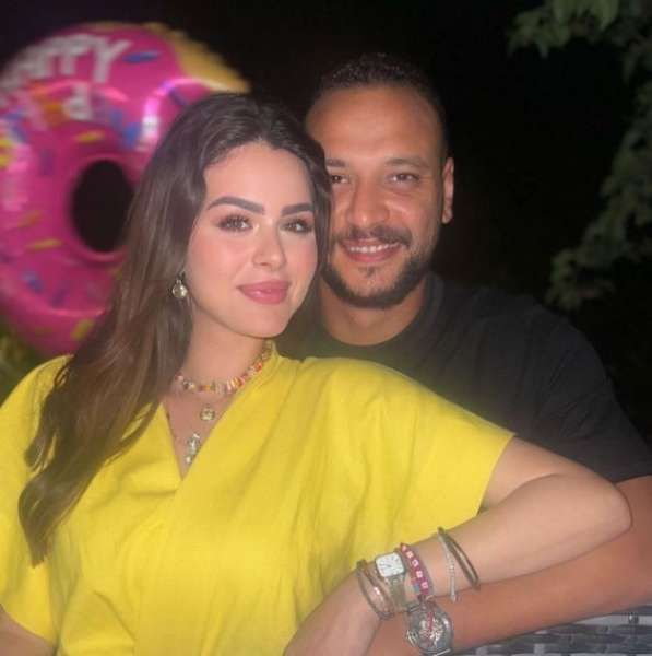 أحمد خالد صالح وهنادى مهنا يردان على تنبؤات ليلى عبد اللطيف بانفصالهما