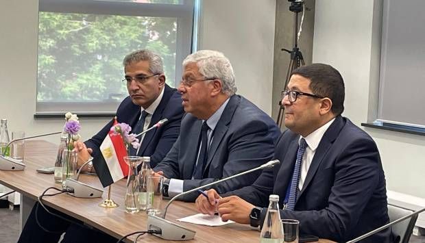 وزير التعليم الإماراتي يؤكد أهمية الاستفادة من بنك المعرفة المصري