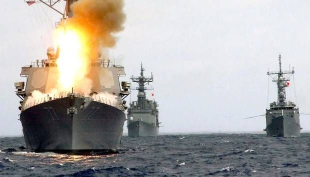 القيادة المركزية الأمريكية: تدمير مسيرة وقاربين للحوثيين في البحر الأحمر