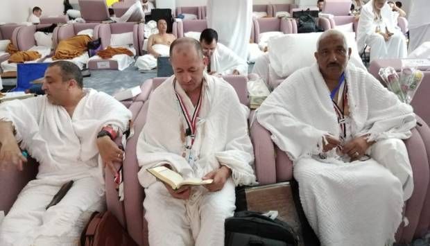 تمهيدا لرمي الجمرات.. «التضامن» تتابع نفرة الحجاج إلى مزدلفة لجمع الحصى