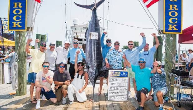 سمكة مارلين تمنح هذا الفريق 1.7 مليون دولار