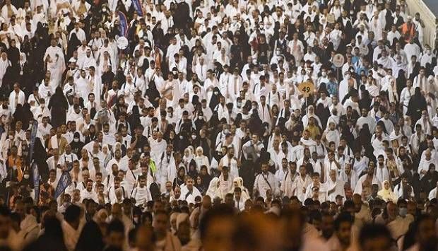 مشعر منى يستقبل حجاج بيت الله الحرام لرمي جمرة العقبة