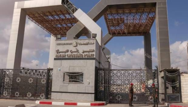 حماس: إحراق الاحتلال مبنى المغادرة بمعبر رفح الفلسطيني عمل إجرامي وهمجي