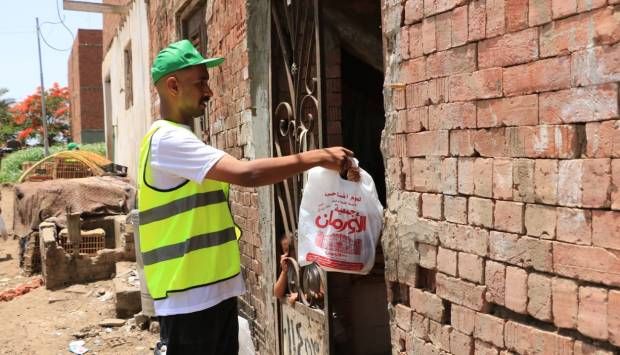 التحالف الوطني.. توزيع لحوم الأضاحي على الأسر الأكثر احتياجًا (صور)