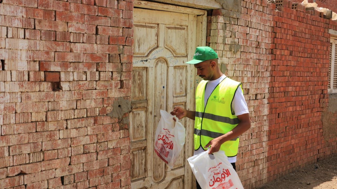 التحالف الوطني.. توزيع لحوم الأضاحي على الأسر الأكثر احتياجًا (صور)