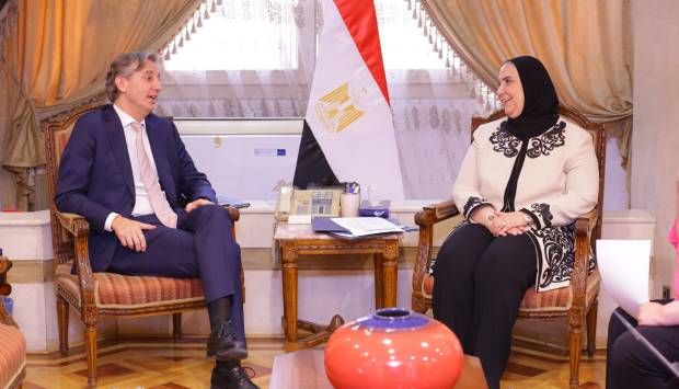 ممثل الأمم المتحدة يثمن جهود مصر الإغاثية إزاء الأوضاع فى غزة (صور)