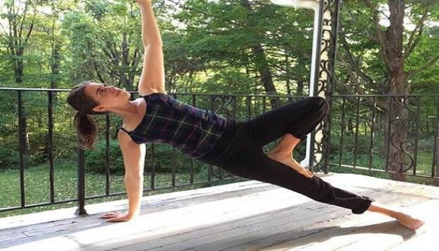 اليوم العالمي لليوجا.. رياضة عقلية عمرها 5000 عام (فيديو)