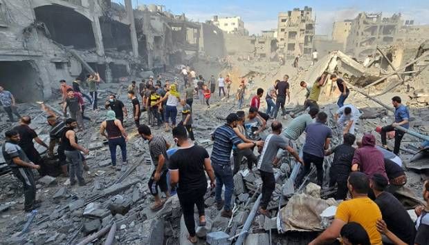 الاحتلال يشن غارات على رفح الفلسطينية ويقصف مستشفى بـ وسط غزة