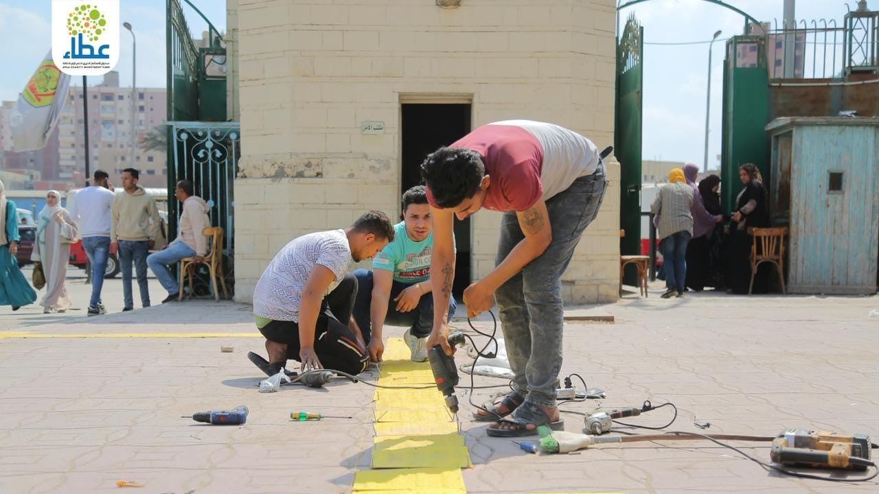 التضامن تعلن نجاح تركيب أول مسارات للمكفوفين وضعاف البصر بجامعة الزقازيق