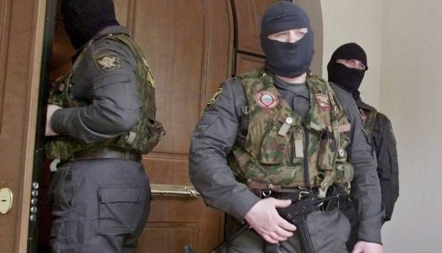 الأمن الروسي يعتقل رئيس بلدية في داغستان على خلفية مشاركة أبنائه بالهجوم