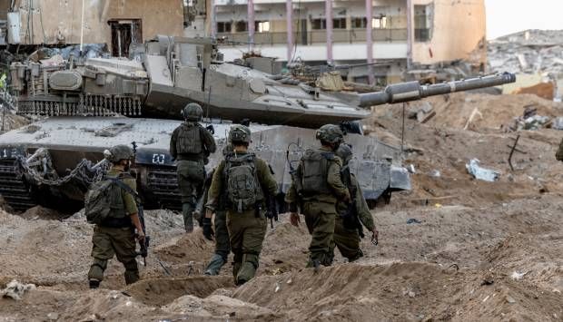 فصائل: استهدفنا جنودا وآليات للاحتلال في مخيم يبنا بمدينة رفح الفلسطينية