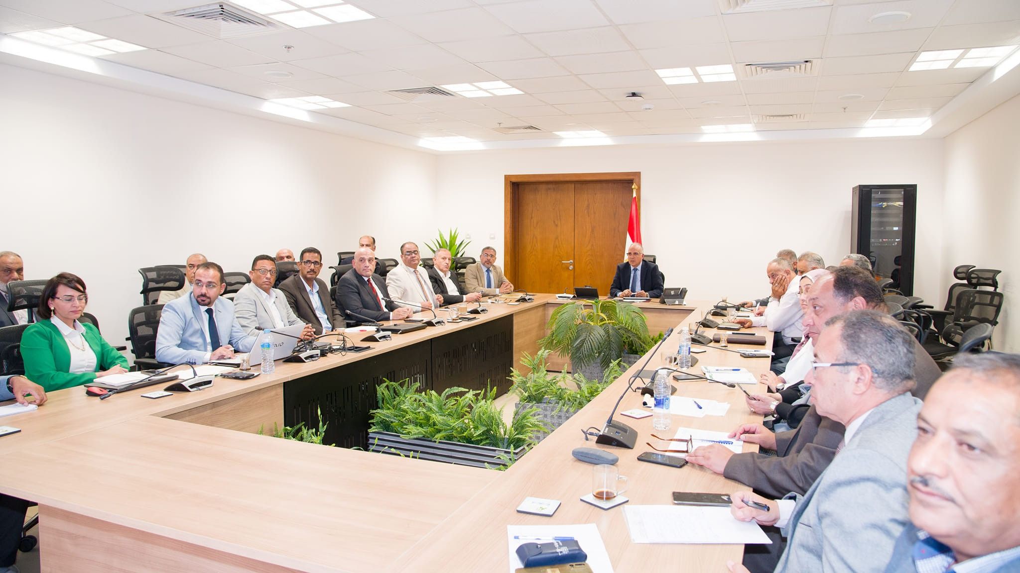 وزير الري يستعرض الموقف المائي بالمحافظات.. ويصدر توجيهات مهمة (صور)