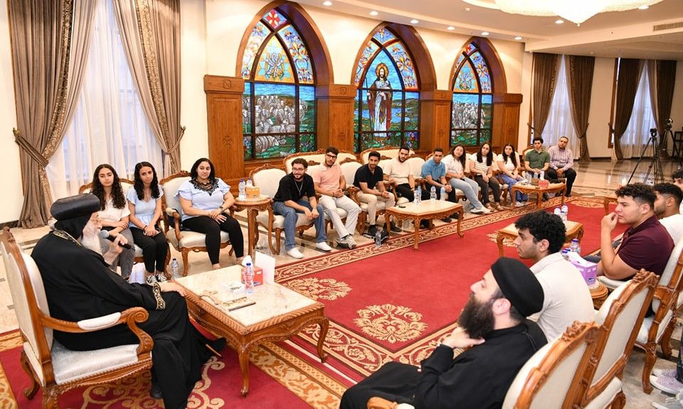 البابا تواضروس يستقبل مجموعة شباب من إيبارشية جنوبي الولايات المتحدة (صور)