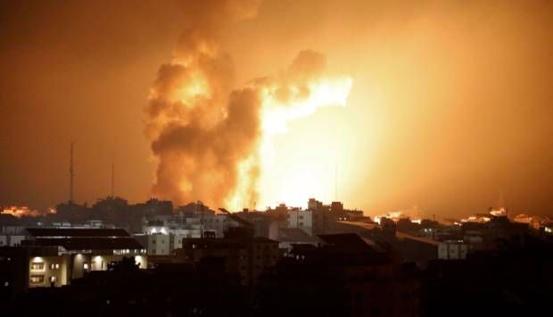 القاهرة الإخبارية: آليات الاحتلال تدمر المباني والطرقات في رفح الفلسطينية