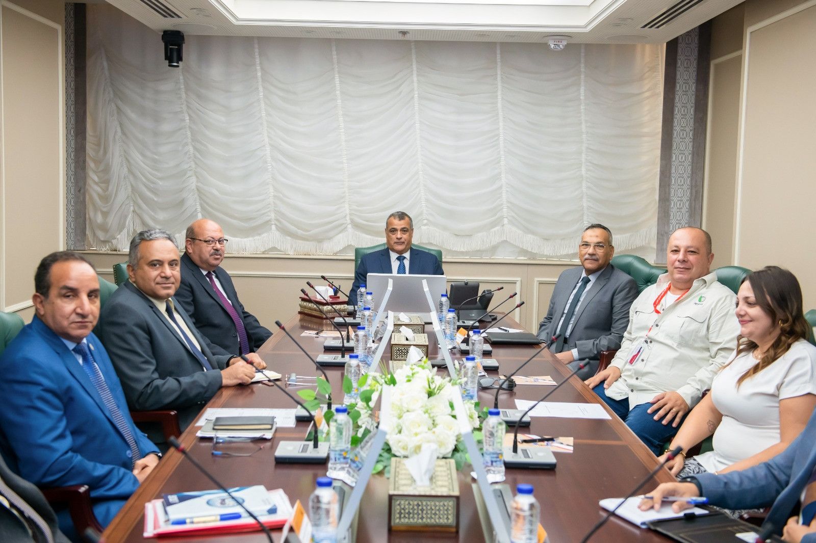 وزير الإنتاج الحربي يبحث مع ممثلي شركة بابيريوس مستجدات التعاون المشترك