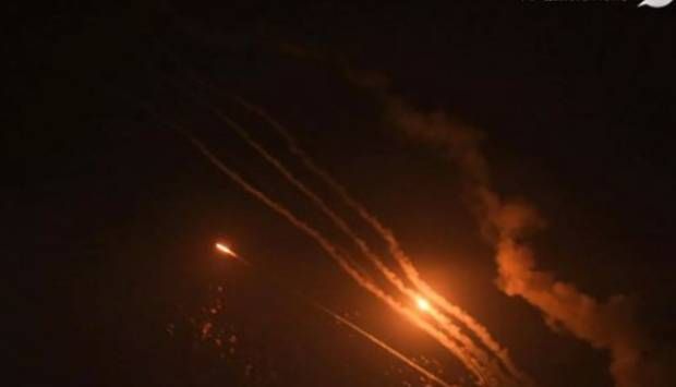 إعلام الاحتلال: 4 مصابين بالجليل الأعلى عقب سقوط صواريخ من جنوب لبنان