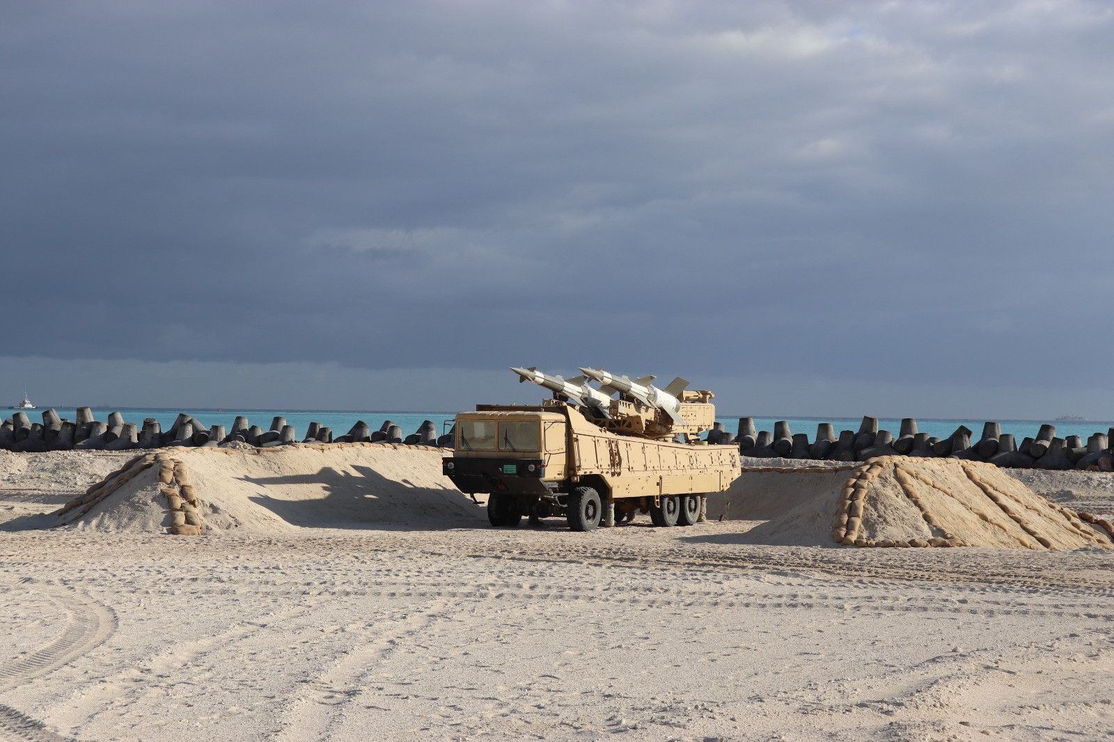 قائد الدفاع الجوي: القيادة السياسية أولت اهتماما بالغا بتوطين التكنولوجيا