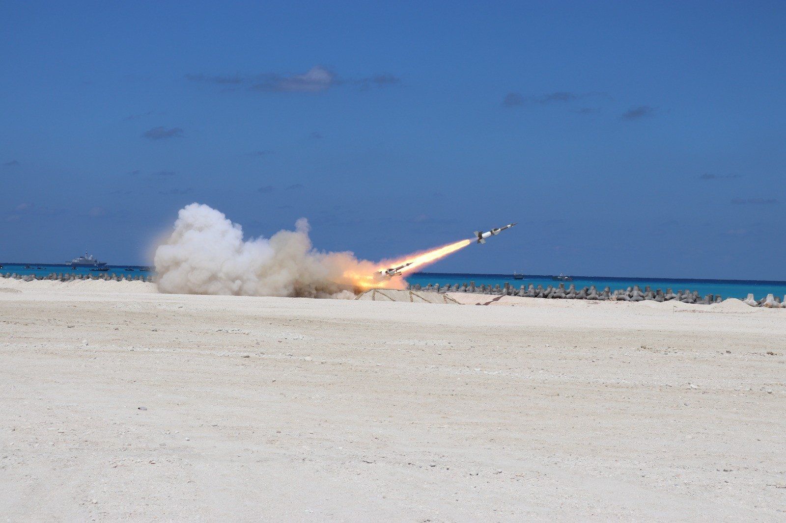 قائد الدفاع الجوي: القيادة السياسية أولت اهتماما بالغا بتوطين التكنولوجيا