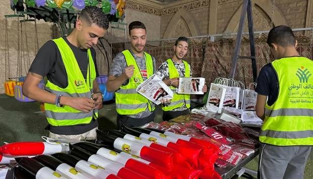 التحالف الوطني بالقليوبية يشارك في توزيع الهدايا احتفالا بثورة 30 يونيو