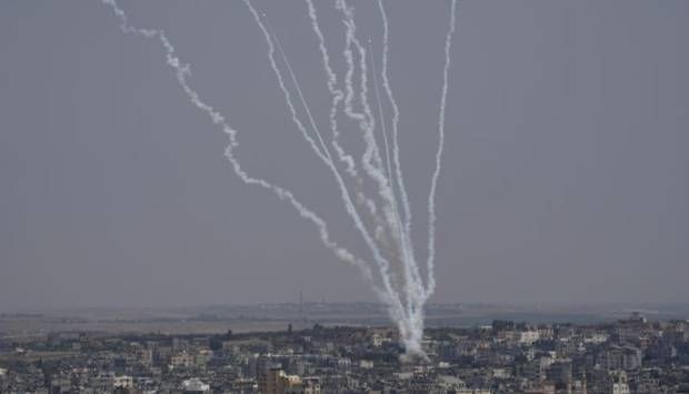 إعلام فلسطيني: تفعيل صافرات الإنذار في غلاف غزة