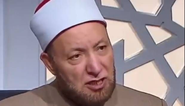 ماذا يحدث إذا قال الرجل لزوجته «تتحرمي عليا»؟ (فيديو)