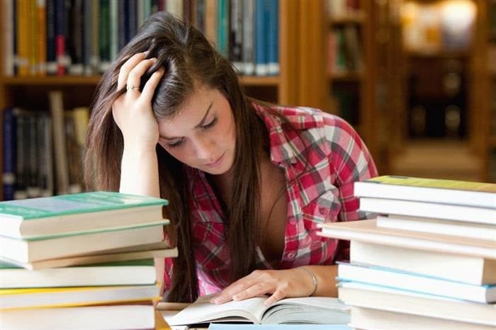 استشاري الطب النفسي يوجه نصائح وتحذيرات لطلاب الثانوية العامة