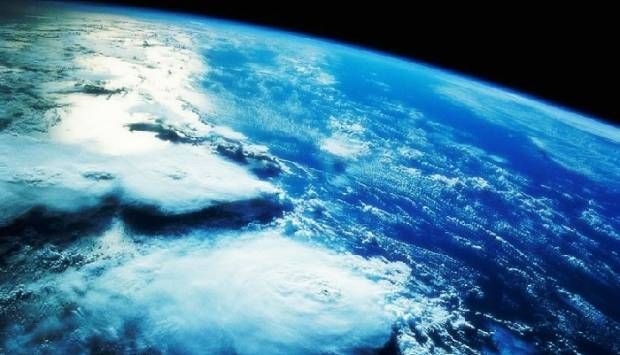 منها فقاعات وحروف.. أشكال غريبة بالغلاف الجوي للأرض