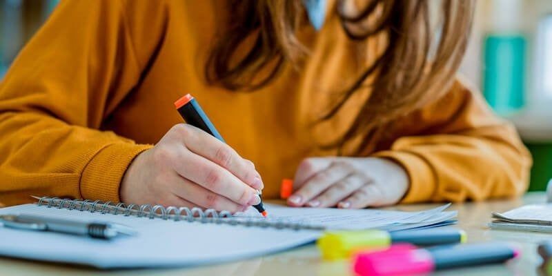 استشاري الطب النفسي يوجه نصائح وتحذيرات لطلاب الثانوية العامة